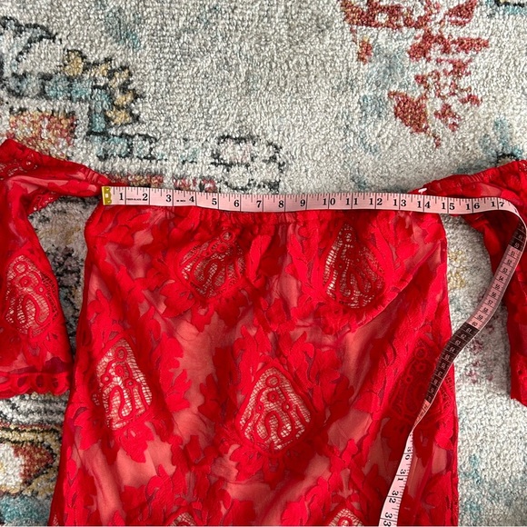 Storee Off The Shoulder Red Lace Shift Dress Size Small - Picture 7 of 11